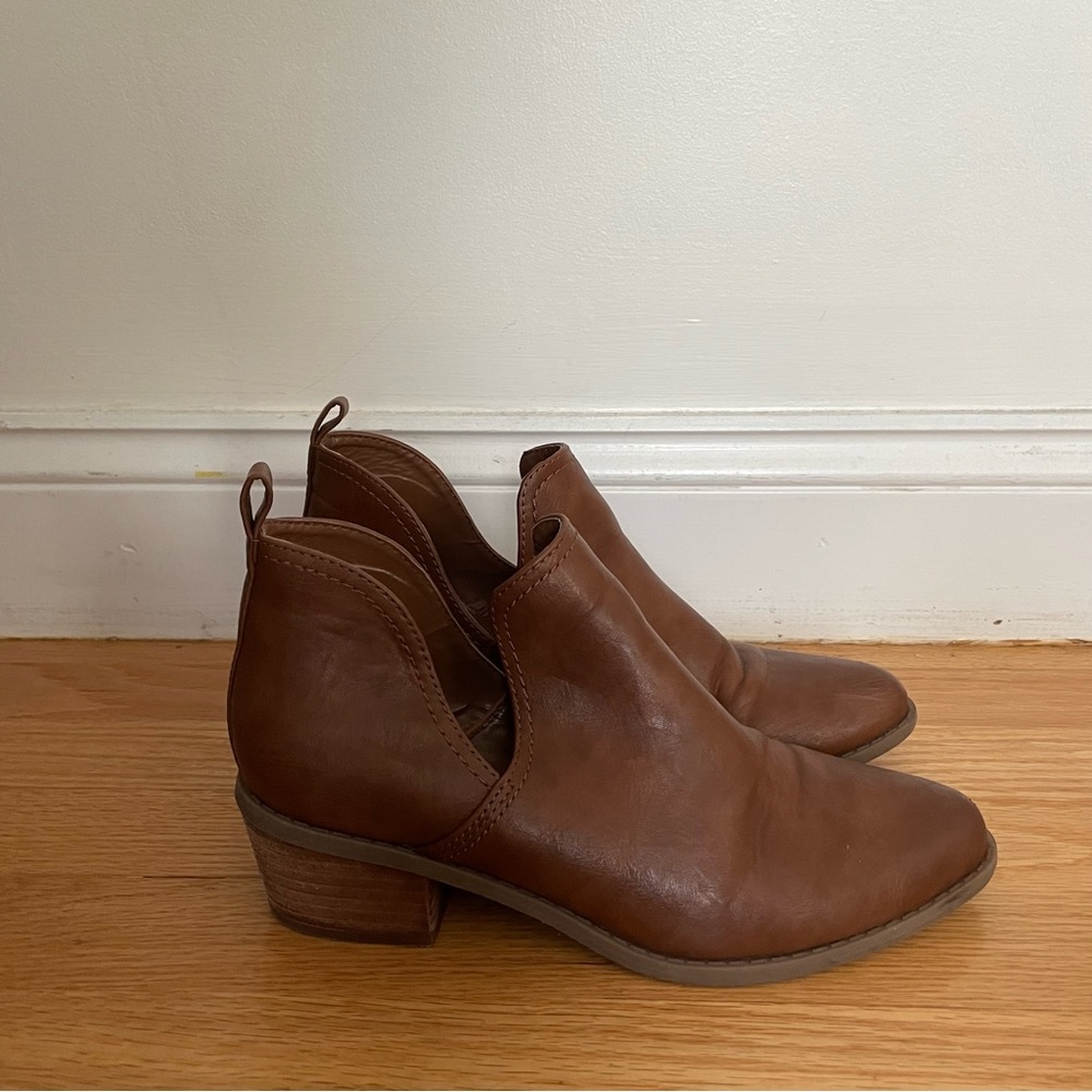 American Eagle Cutout Ankle Booties